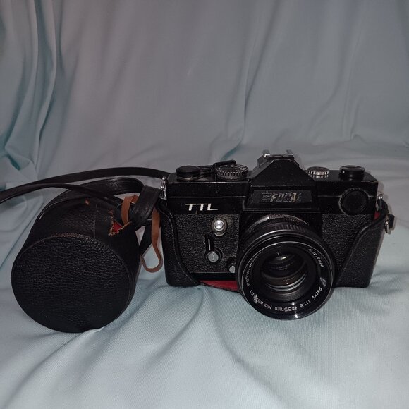 Vintage 1974 TLR Kmart Focal 35mm Film SLR Camera Made In Japan PETRI Lens - Picture 1 of 5
